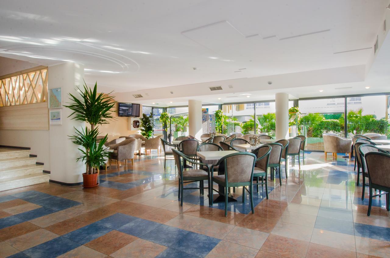 Hotel Nevada Bellaria-Igea Marina Exterior photo