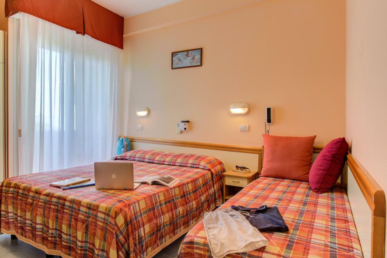 Hotel Nevada Bellaria-Igea Marina Exterior photo