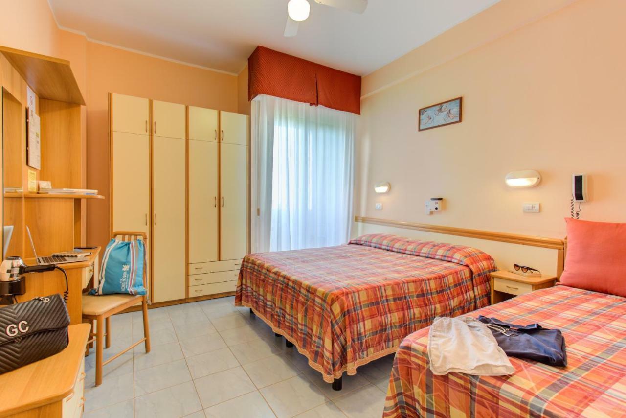 Hotel Nevada Bellaria-Igea Marina Exterior photo